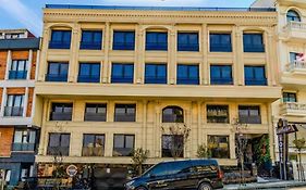 Cosinues Airport Hotel